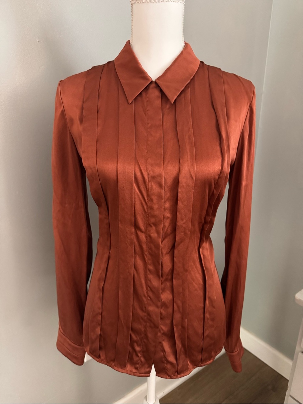 Women's Satin Pleated Button-Down Shirt - Rust
